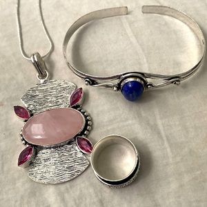 Wow! 3 piece bundle. Rose quart pendant, lapis lazuli cuff bracelet , spin ring